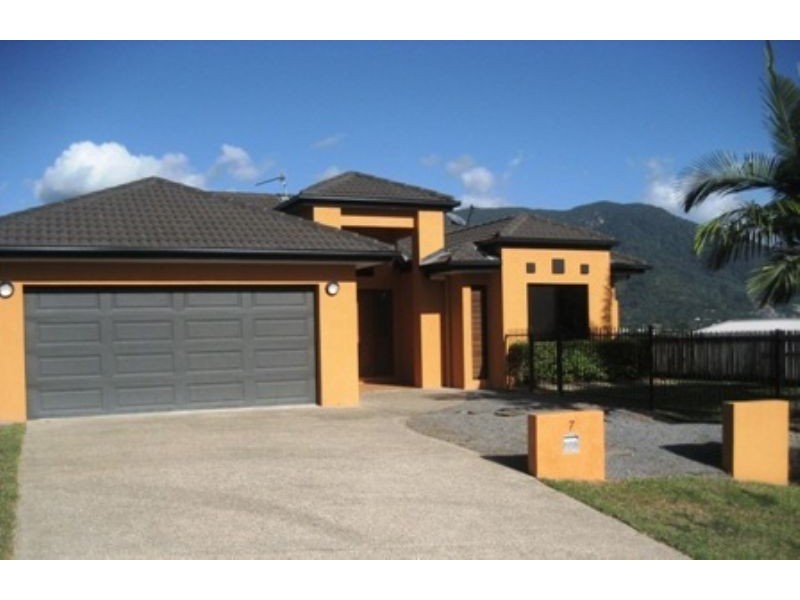 7 Playford Close, Brinsmead QLD 4870