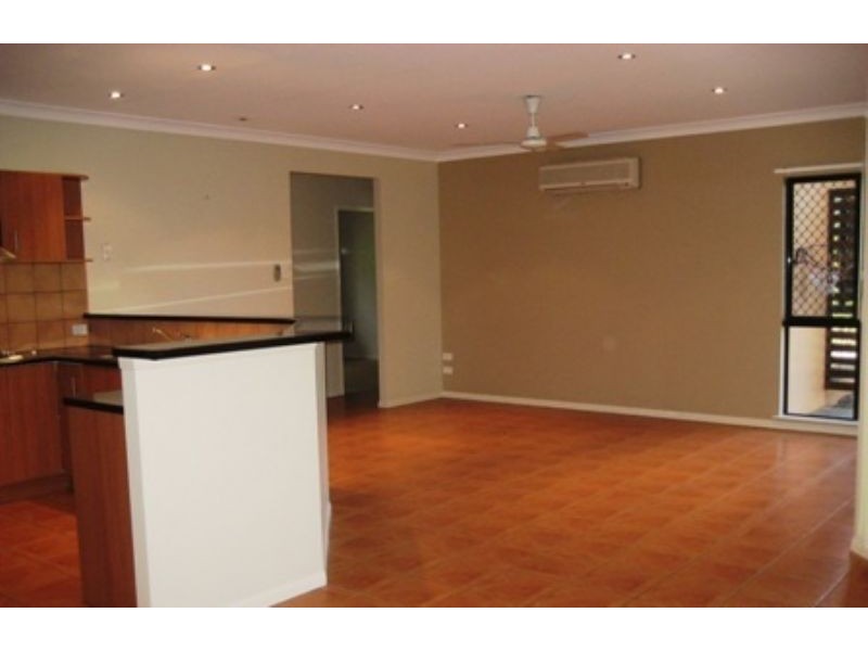 7 Playford Close, Brinsmead QLD 4870