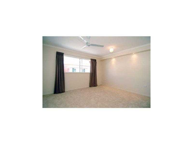 6/8 Oyster Court, Trinity Beach QLD 4879