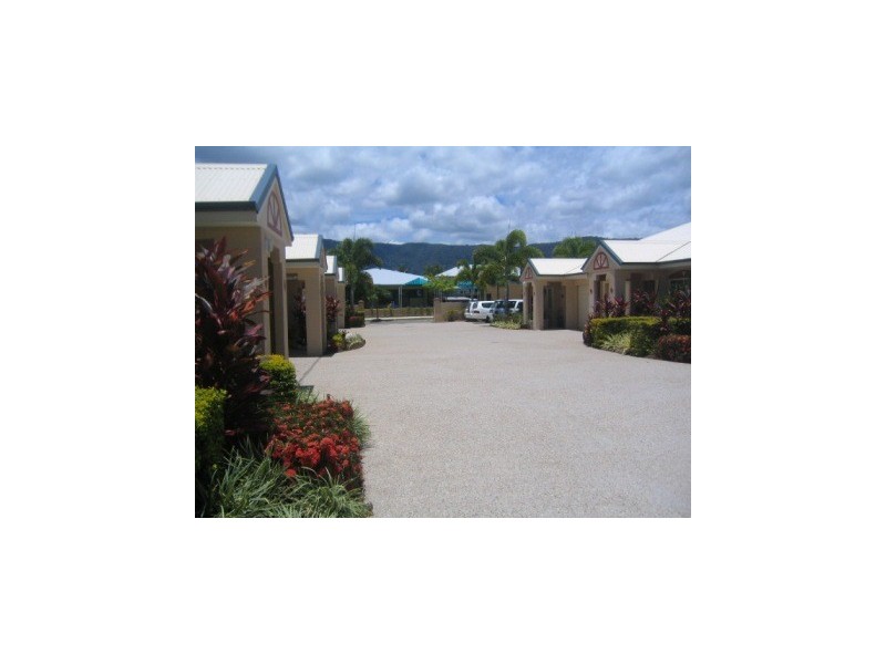 3/2-4 Oyster Court, Trinity Beach QLD 4879