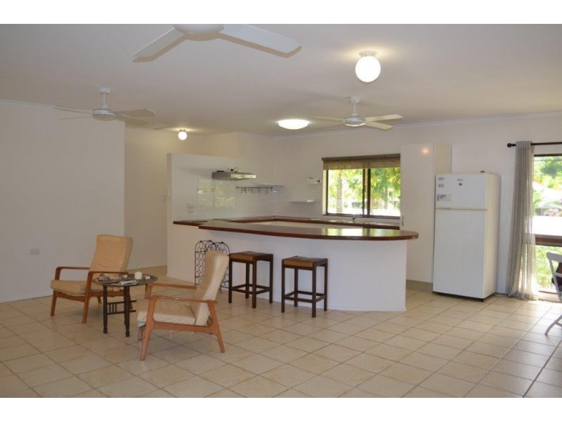 1/21 Endeavour Road, Clifton Beach QLD 4879