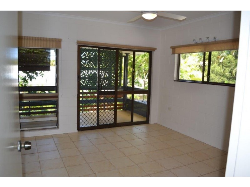 1/21 Endeavour Road, Clifton Beach QLD 4879