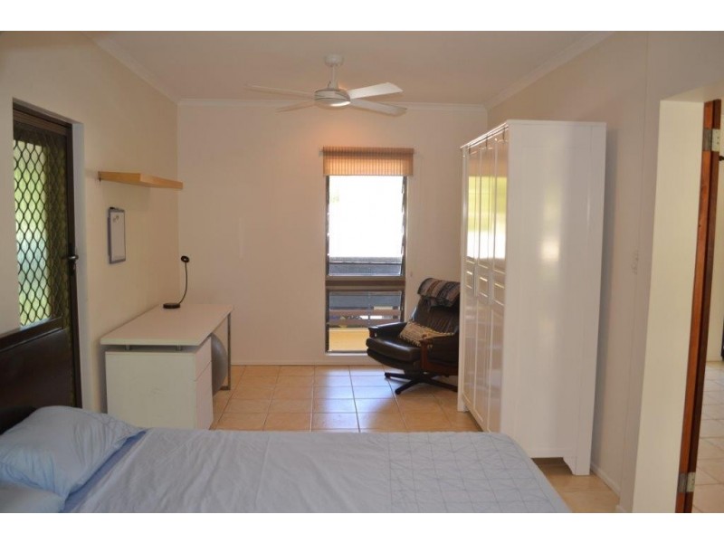 1/21 Endeavour Road, Clifton Beach QLD 4879