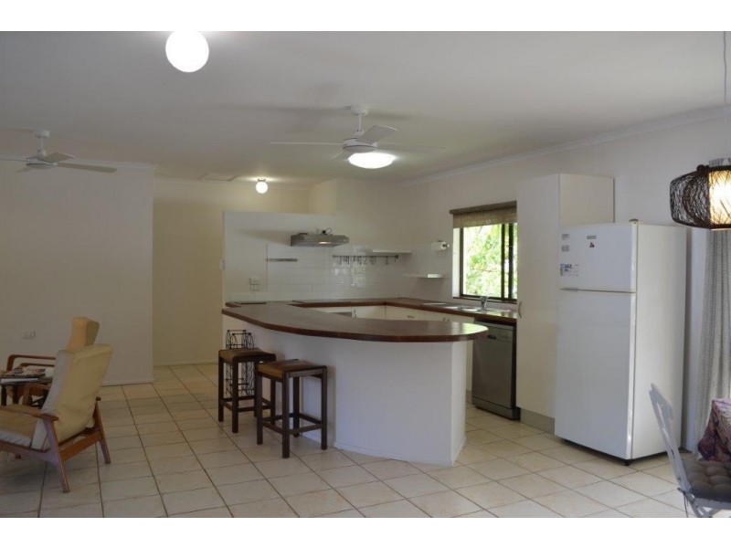 1/21 Endeavour Road, Clifton Beach QLD 4879