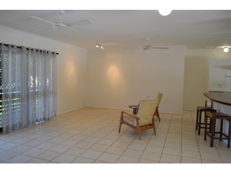 1/21 Endeavour Road, Clifton Beach QLD 4879