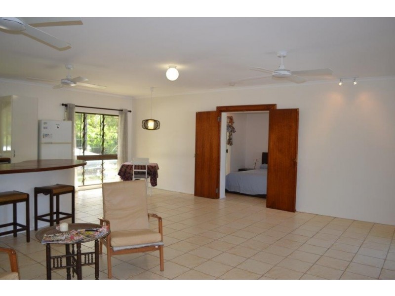 1/21 Endeavour Road, Clifton Beach QLD 4879