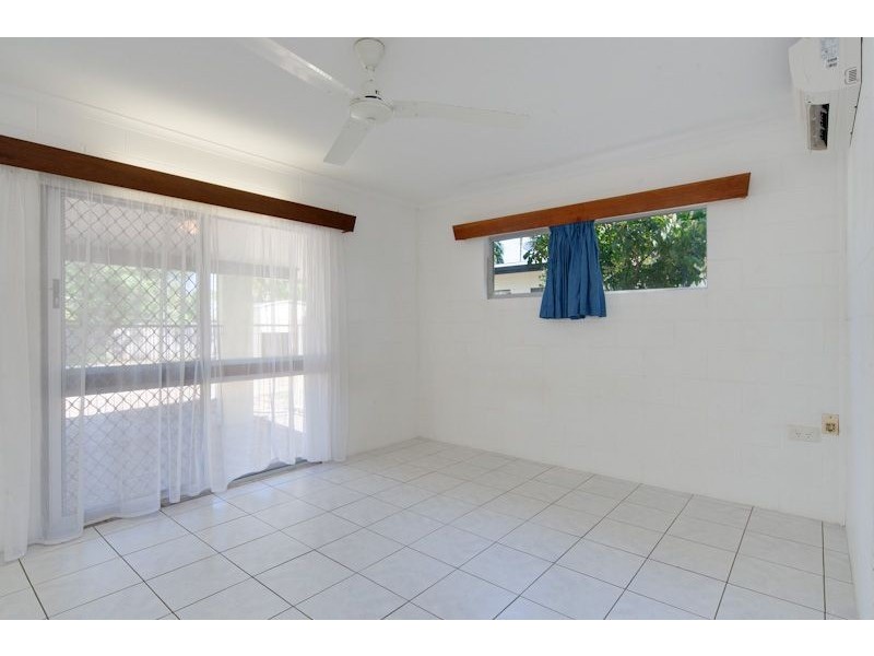 2 Kavieng Street, Trinity Beach QLD 4879