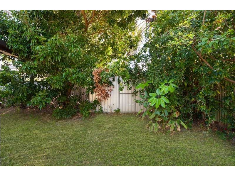 2 Kavieng Street, Trinity Beach QLD 4879
