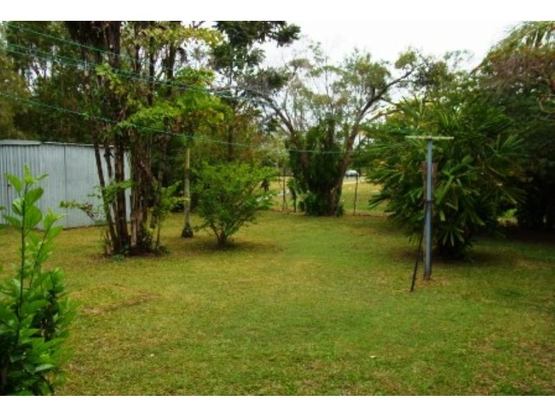39 Periwinkle Avenue, Trinity Beach QLD 4879