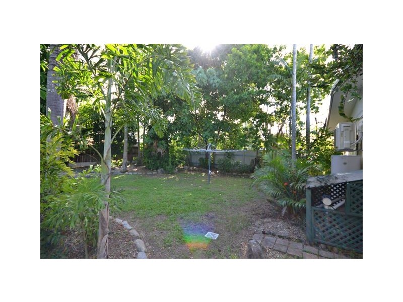 15 Limpet Street, Trinity Beach QLD 4879