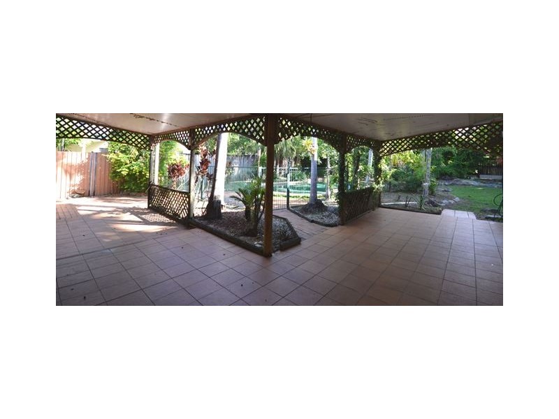 15 Limpet Street, Trinity Beach QLD 4879