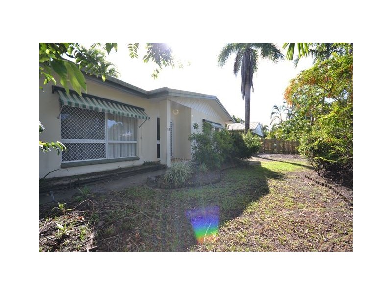 15 Limpet Street, Trinity Beach QLD 4879