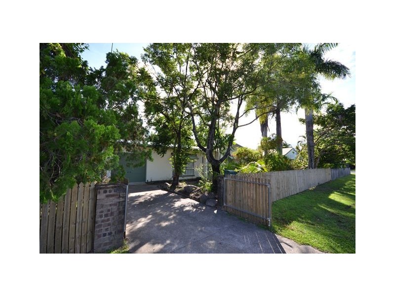 15 Limpet Street, Trinity Beach QLD 4879