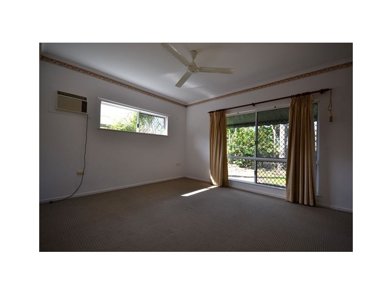 15 Limpet Street, Trinity Beach QLD 4879