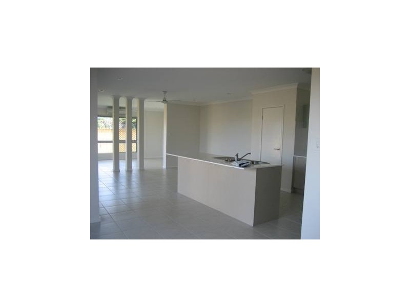 121 Roberts Drive, Trinity Beach QLD 4879