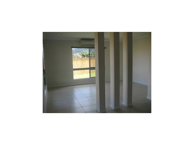 121 Roberts Drive, Trinity Beach QLD 4879