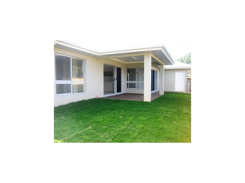 121 Roberts Drive, Trinity Beach QLD 4879