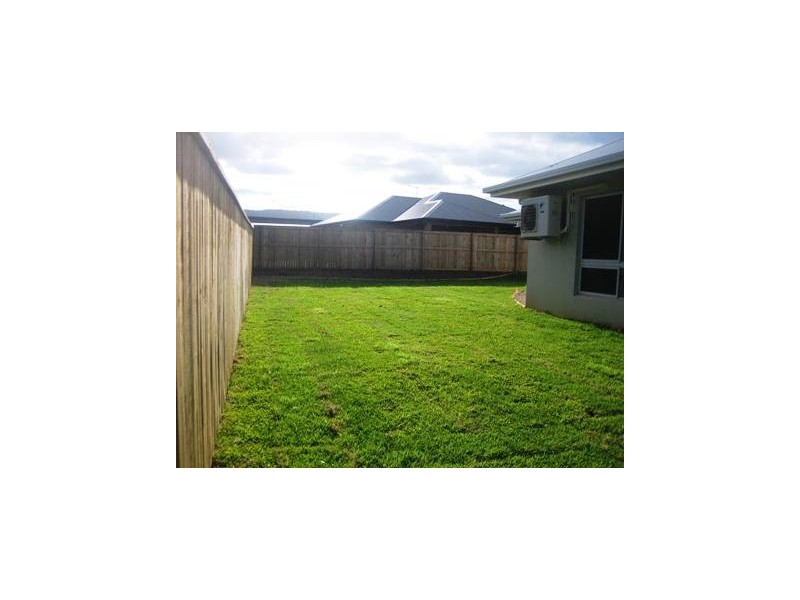 121 Roberts Drive, Trinity Beach QLD 4879