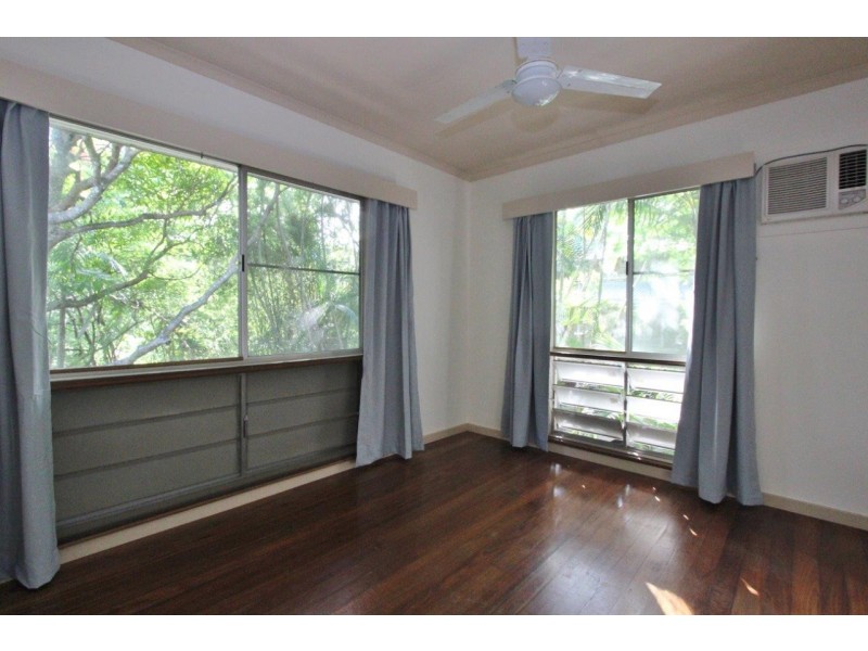 102 Moore Street, Trinity Beach QLD 4879