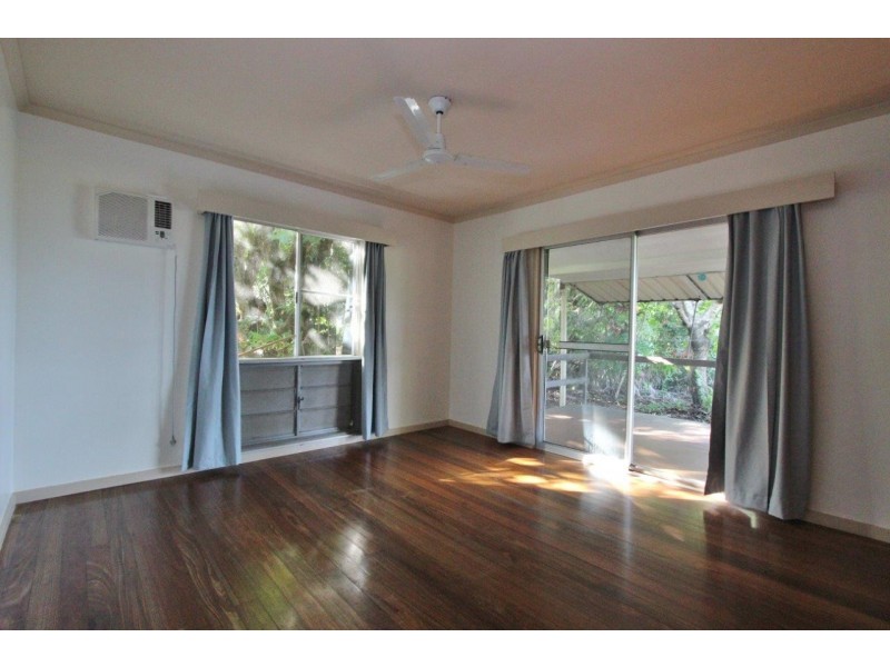 102 Moore Street, Trinity Beach QLD 4879
