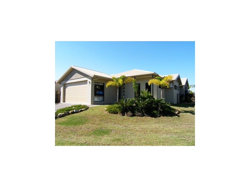 11 Mia Close, Kewarra Beach QLD 4879