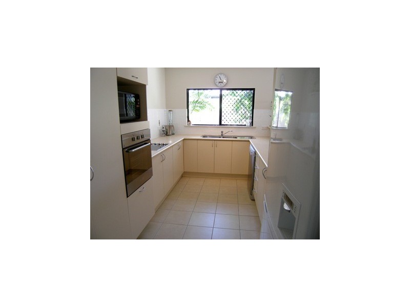 11 Mia Close, Kewarra Beach QLD 4879