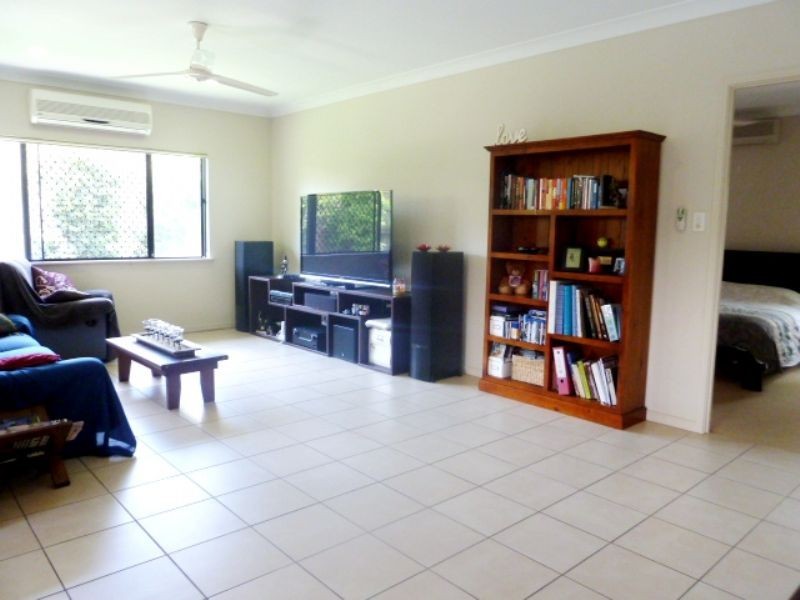 11 Mia Close, Kewarra Beach QLD 4879