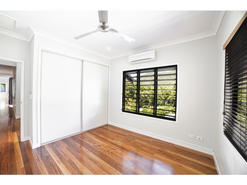 33 Lum Jim Street, Redlynch QLD 4870
