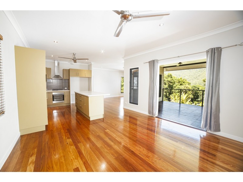 33 Lum Jim Street, Redlynch QLD 4870