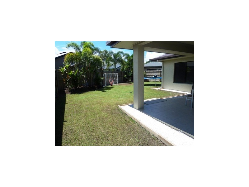 5 Kaban Grove, Trinity Park QLD 4879