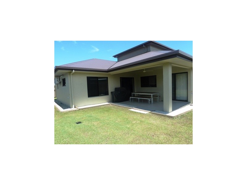 5 Kaban Grove, Trinity Park QLD 4879