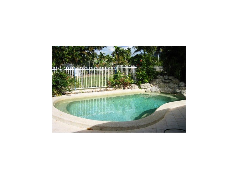 21 Hope Street, Clifton Beach QLD 4879