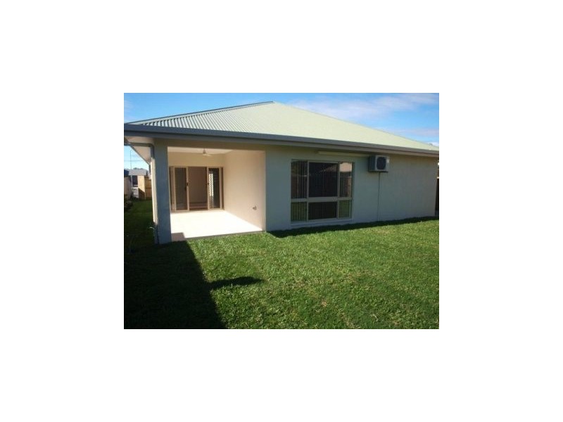 5 Imooya Place, Trinity Park QLD 4879