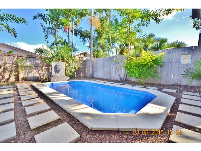 8B Vetiver Street, Trinity Park QLD 4879