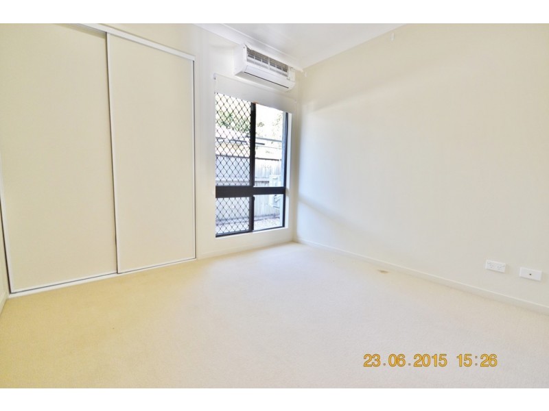 8B Vetiver Street, Trinity Park QLD 4879