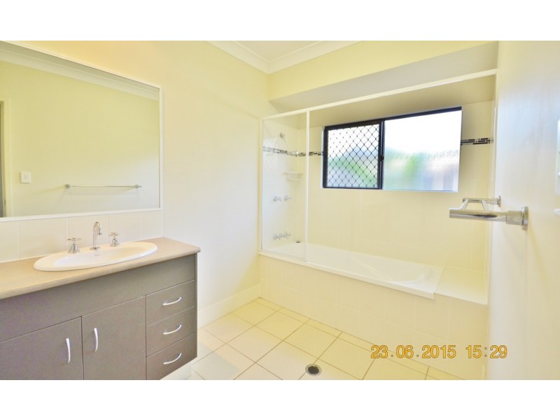 8B Vetiver Street, Trinity Park QLD 4879
