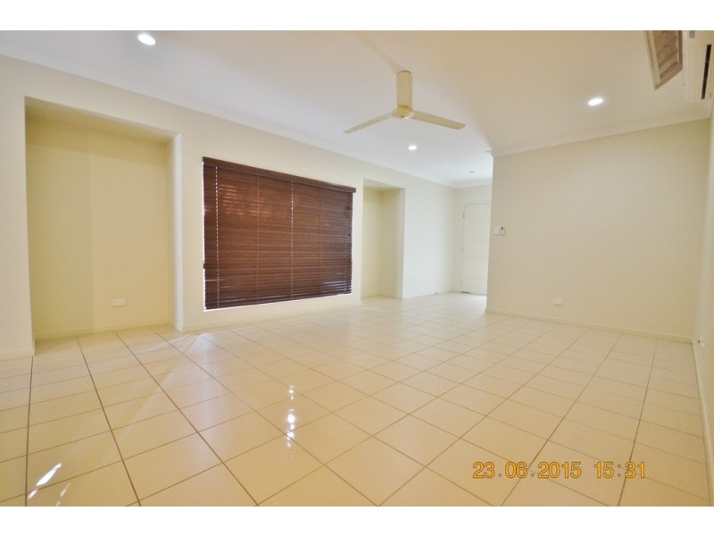8B Vetiver Street, Trinity Park QLD 4879