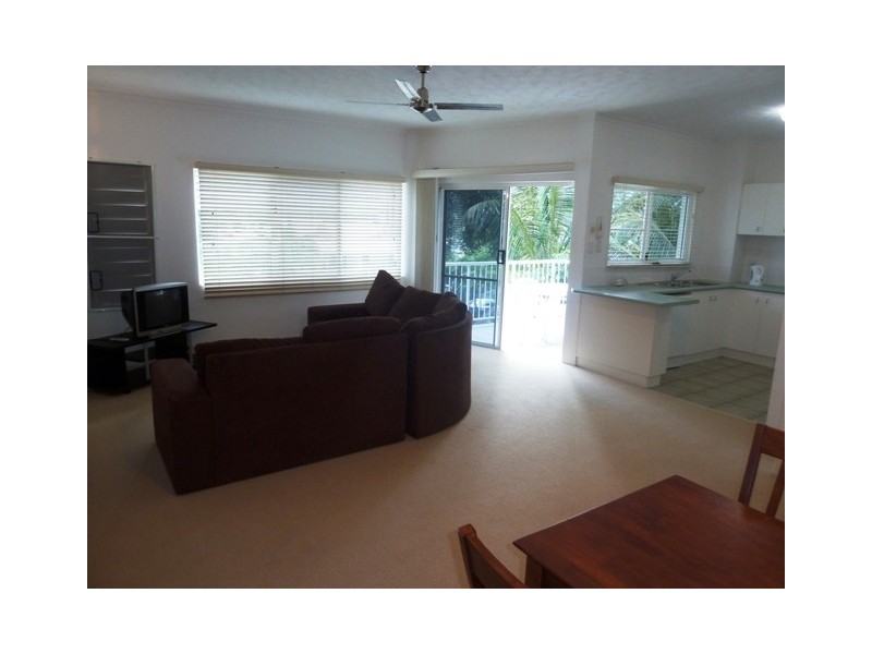 5/98-100 Moore Street, Trinity Beach QLD 4879