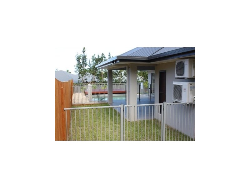 8 Retreat Close, Palm Cove QLD 4879