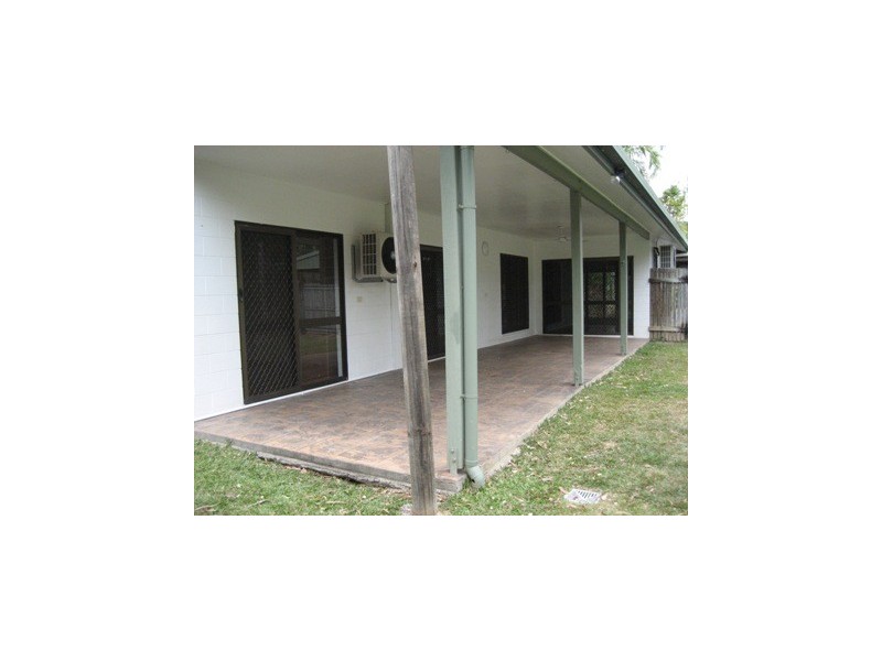 25 Rabaul Street, Trinity Beach QLD 4879