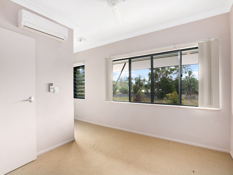 17/1766 Captain Cook Highway, Clifton Beach QLD 4879
