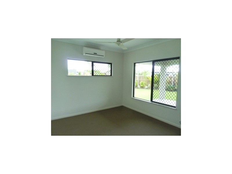 2 Murrinda Gardens, Trinity Park QLD 4879