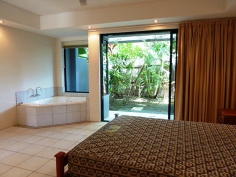 2/22 Oyster Court, Trinity Beach QLD 4879
