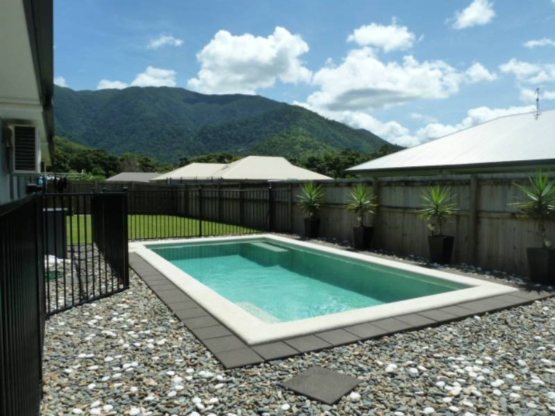 7 McBride Street, Redlynch QLD 4870