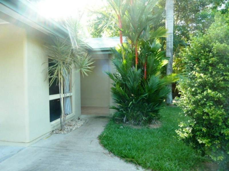 3 Haycock St, Clifton Beach QLD 4879