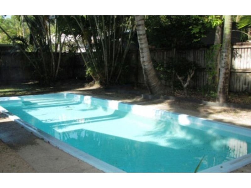3 Haycock St, Clifton Beach QLD 4879