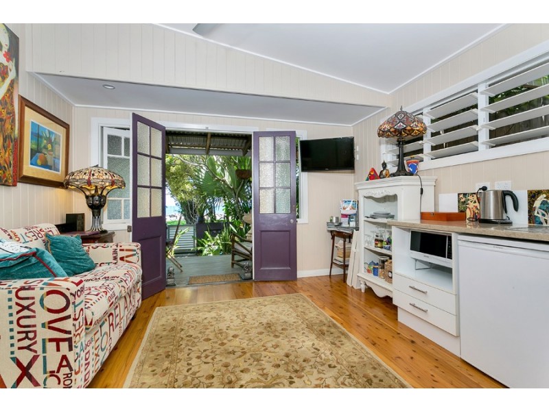 167 O’Shea Esplanade, Machans Beach QLD 4878