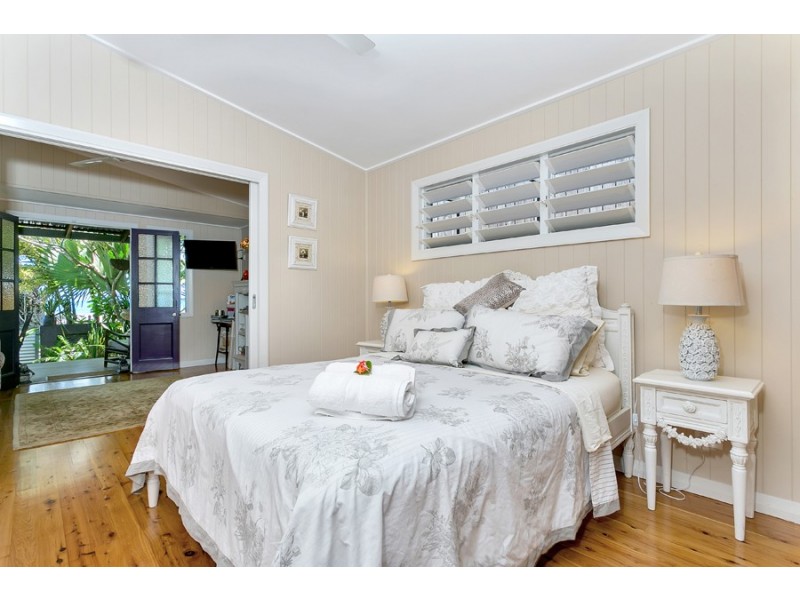 167 O’Shea Esplanade, Machans Beach QLD 4878