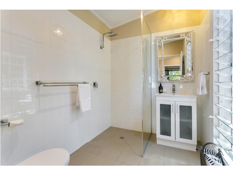 167 O’Shea Esplanade, Machans Beach QLD 4878
