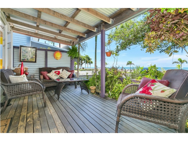 167 O’Shea Esplanade, Machans Beach QLD 4878